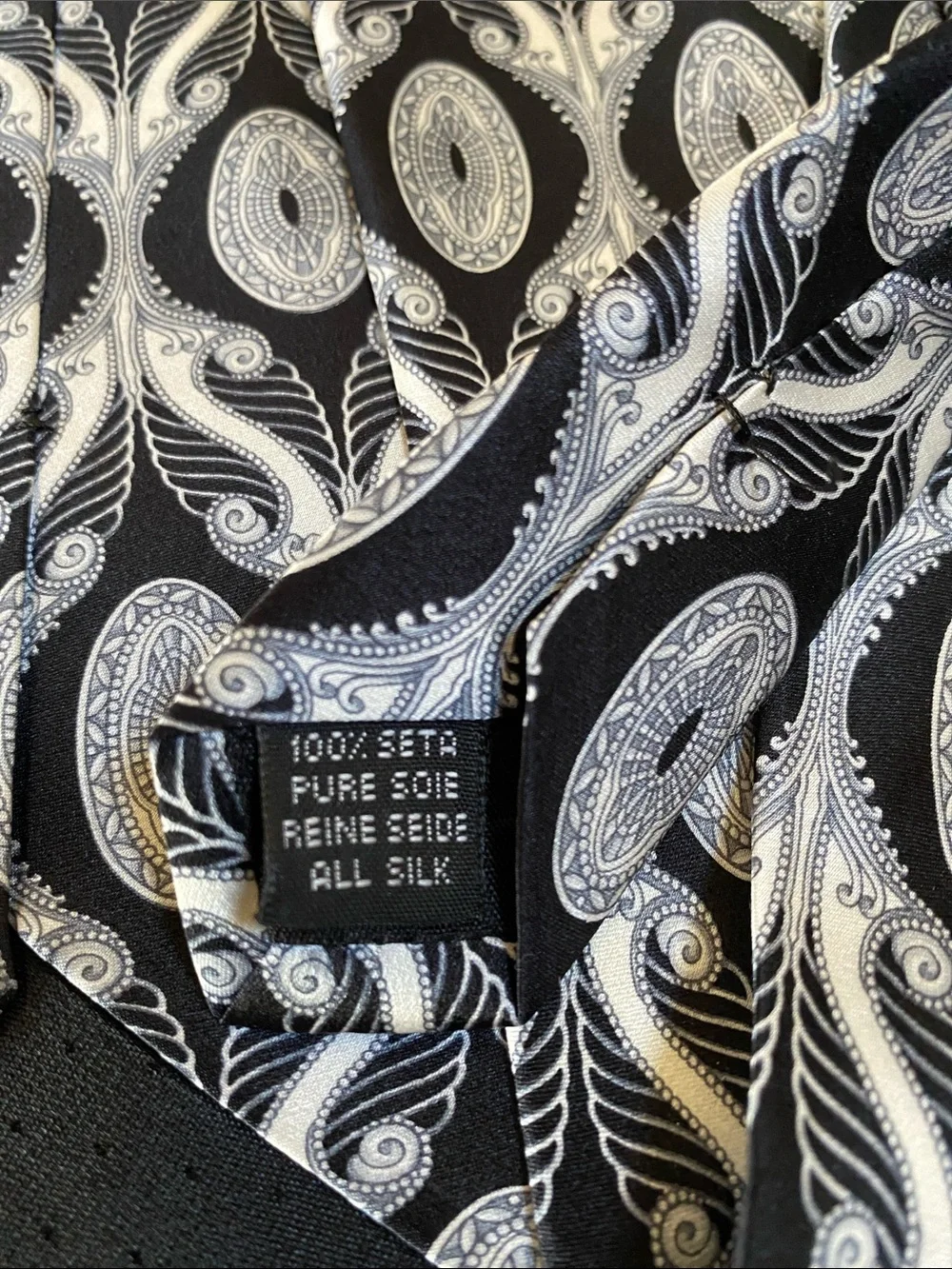 💯 Silk Hand Made In Italy 🇮🇹 Stunning Black White Versace Style Print Rare Tie